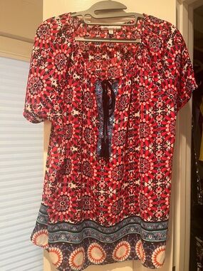 DR2 Red and Blue Printed Peasant Tunic size L EUC